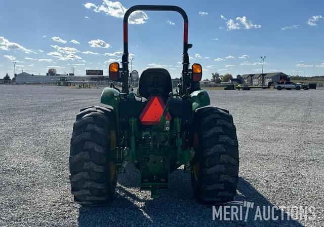 Image of John Deere 5075E equipment image 3