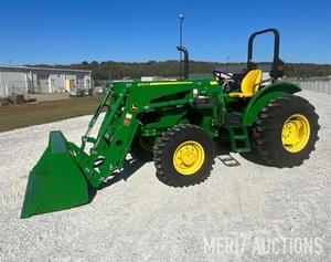 2022 John Deere 5075E Image