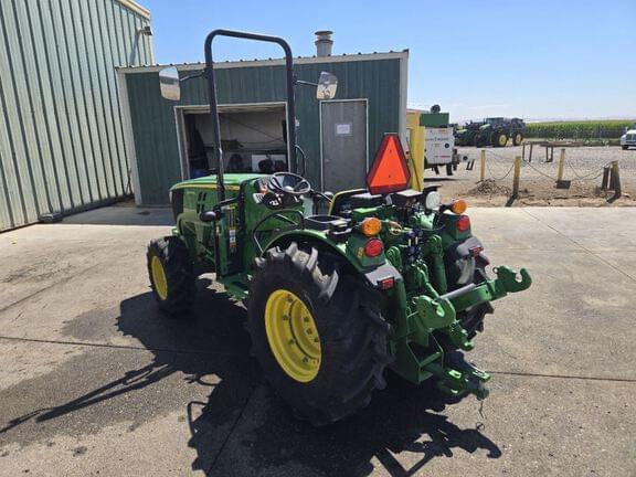 Image of John Deere 5075GL equipment image 2