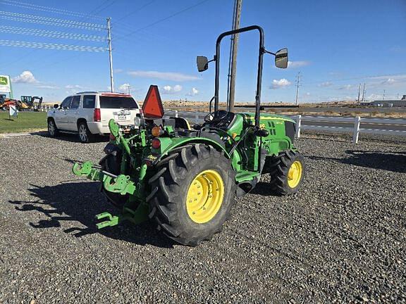 Image of John Deere 5075GL equipment image 2