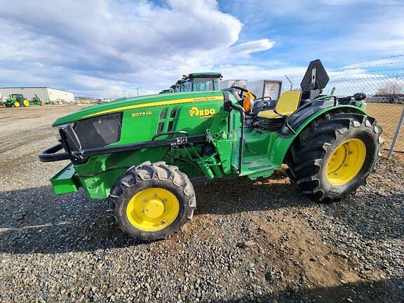 Image of John Deere 5075GL equipment image 2