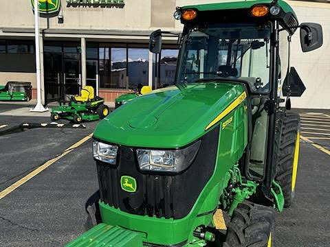 Image of John Deere 5075GV equipment image 2