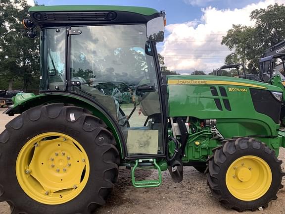 Image of John Deere 5075GN equipment image 1