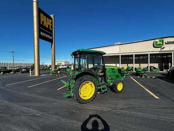 Image of John Deere 5075GV equipment image 3