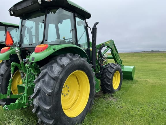 Image of John Deere 5075M equipment image 4