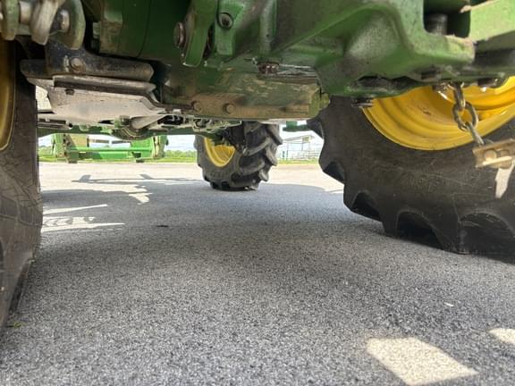 Image of John Deere 5075M equipment image 3
