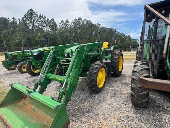 Image of John Deere 5075M Primary image