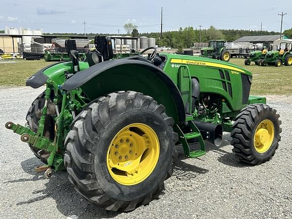 Image of John Deere 5075M equipment image 2