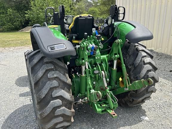Image of John Deere 5075M equipment image 3