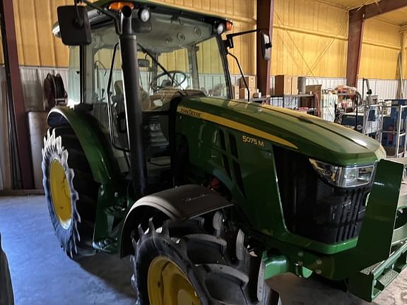 Image of John Deere 5075M equipment image 2