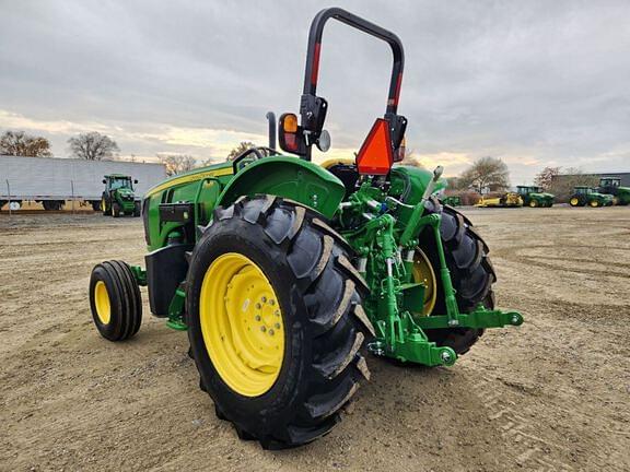 Image of John Deere 5075M equipment image 2