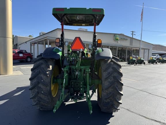 Image of John Deere 5075M equipment image 2