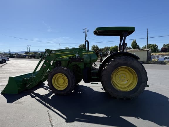 Image of John Deere 5075M equipment image 1