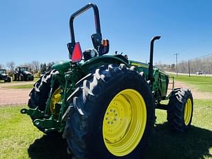 Main image John Deere 5075M 3