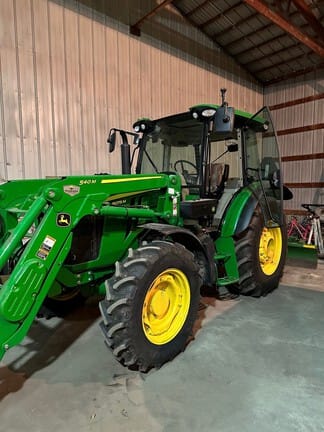 2022 John Deere 5075M Equipment Image0