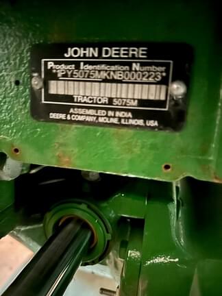 Image of John Deere 5075M equipment image 2