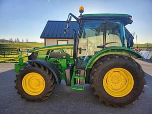 2022 John Deere 5075M Image