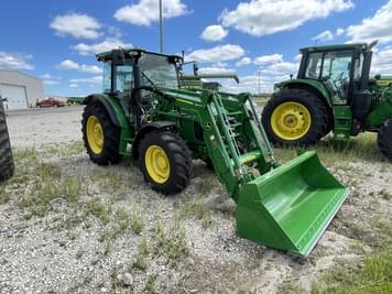 Main image John Deere 5075M