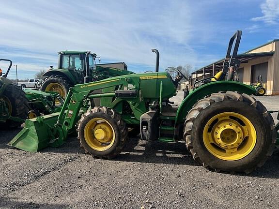 Image of John Deere 5090E equipment image 2