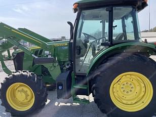 Main image John Deere 5090E 4