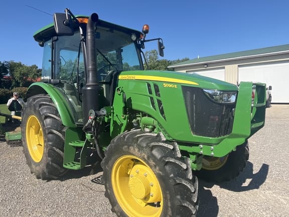 Main image John Deere 5090E