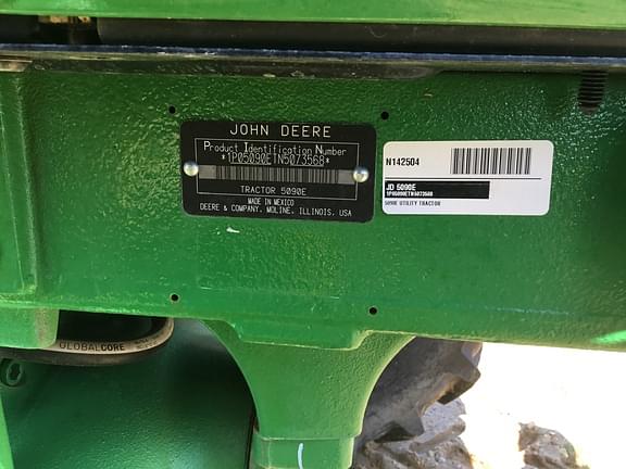 Image of John Deere 5090E equipment image 2