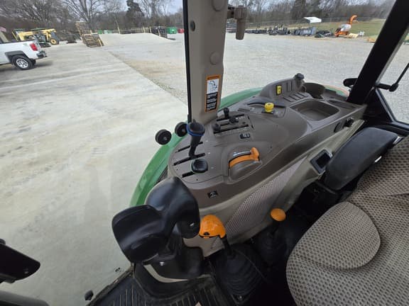 Image of John Deere 5090E equipment image 2