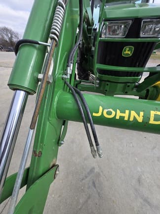 Image of John Deere 5090E equipment image 4