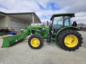 Main image John Deere 5090E