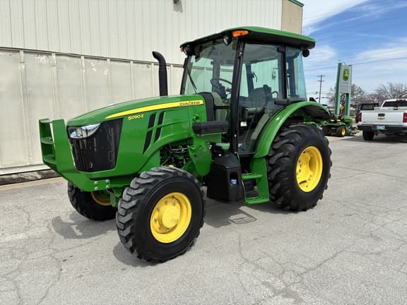 Image of John Deere 5090E Primary image