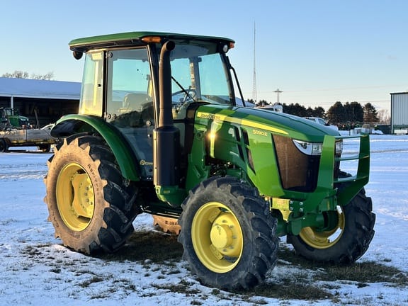 2022 John Deere 5090E Equipment Image0