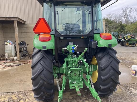 Image of John Deere 5090E equipment image 4