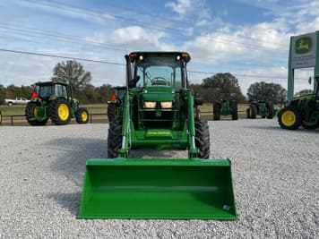 Main image John Deere 5090E