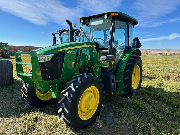 Image of John Deere 5090E Primary image