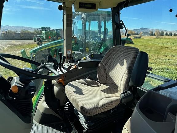 Image of John Deere 5090E equipment image 4