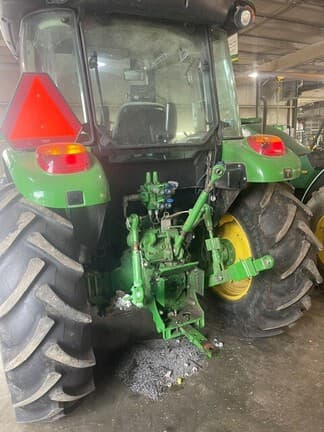 Image of John Deere 5090E equipment image 3