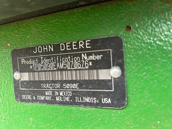 Image of John Deere 5090E equipment image 4