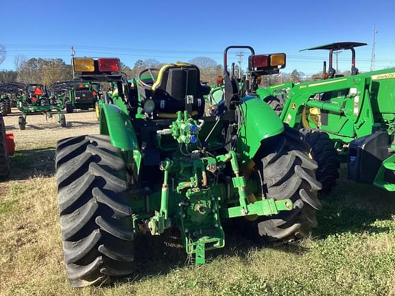 Image of John Deere 5090EL equipment image 3
