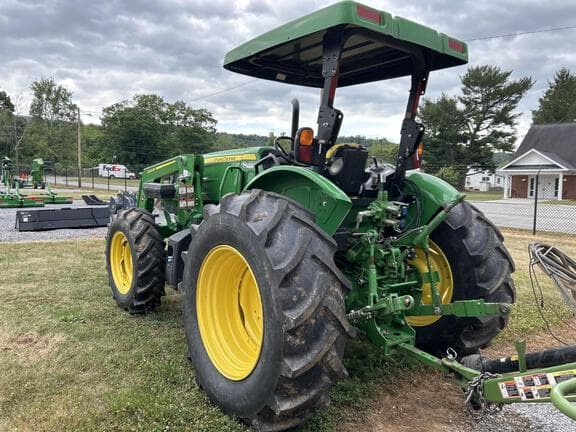 Image of John Deere 5090E equipment image 3