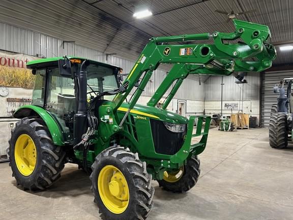 Image of John Deere 5090E equipment image 1