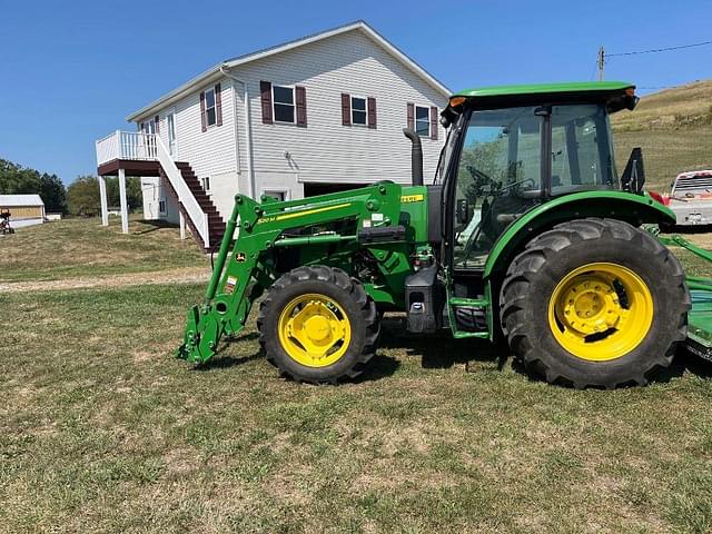 Image of John Deere 5090E equipment image 2