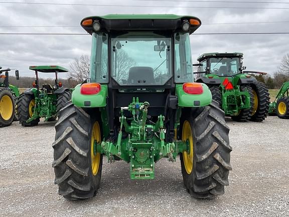 Image of John Deere 5090E equipment image 4