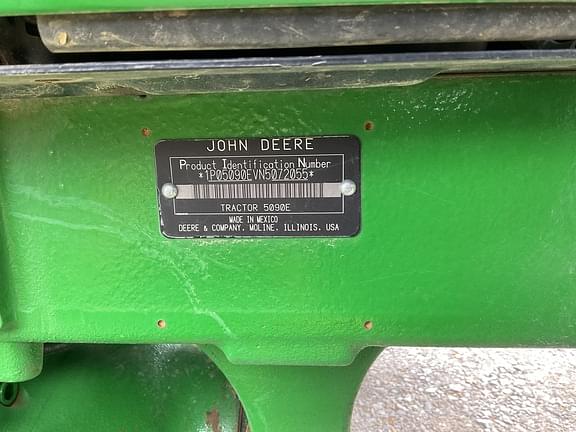 Image of John Deere 5090E equipment image 3