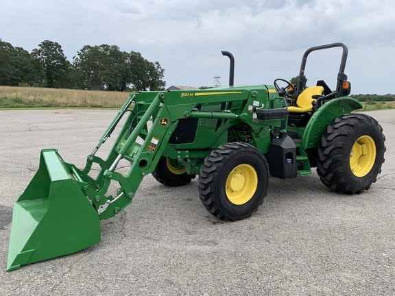 Main image John Deere 5090E
