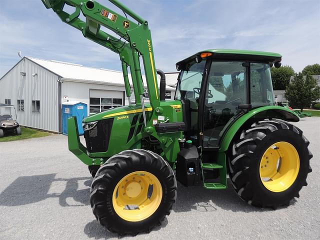 Image of John Deere 5090E equipment image 2