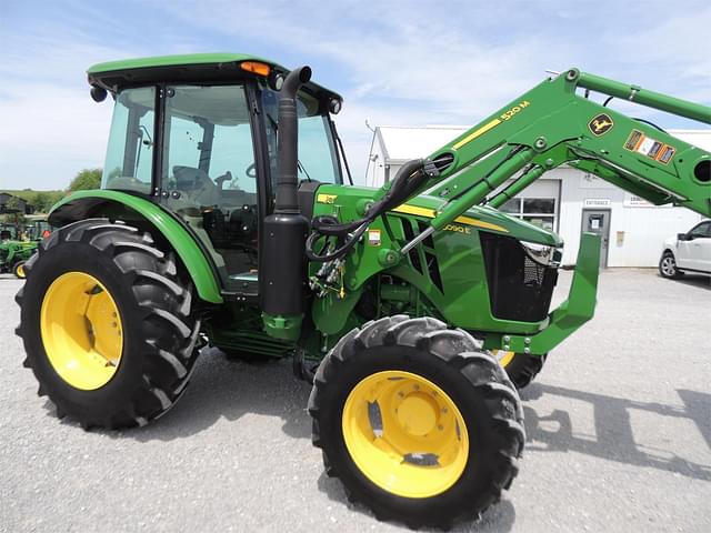 Image of John Deere 5090E equipment image 3