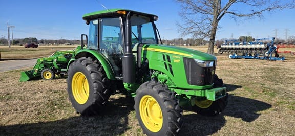 2022 John Deere 5090E Equipment Image0