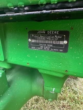 Image of John Deere 5090E equipment image 4