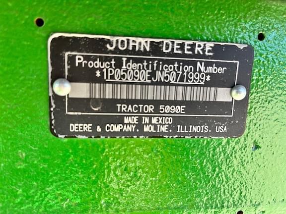 Image of John Deere 5090E equipment image 4