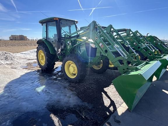 Image of John Deere 5090E equipment image 2